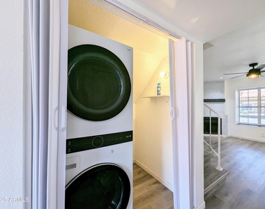 4601 N 102nd Avenue - Photo Thumbnail 11