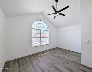 4601 N 102nd Avenue - Photo Thumbnail 33