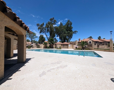 4601 N 102nd Avenue - Photo Thumbnail 48