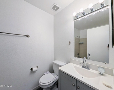 4601 N 102nd Avenue - Photo Thumbnail 28