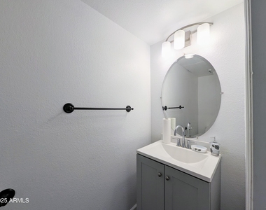 4601 N 102nd Avenue - Photo Thumbnail 20