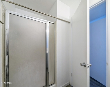 4601 N 102nd Avenue - Photo Thumbnail 38