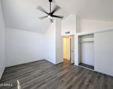 4601 N 102nd Avenue - Photo Thumbnail 34