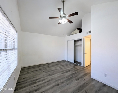 4601 N 102nd Avenue - Photo Thumbnail 27