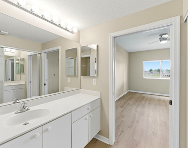 7765 Yardley Drive - Photo Thumbnail 23