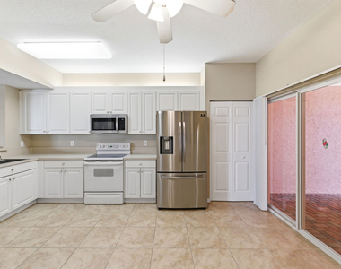 7765 Yardley Drive - Photo Thumbnail 2