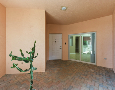 7765 Yardley Drive - Photo Thumbnail 5