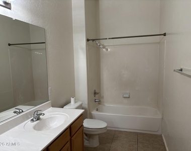 628 E Ranch Road - Photo Thumbnail 10