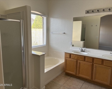 628 E Ranch Road - Photo Thumbnail 8