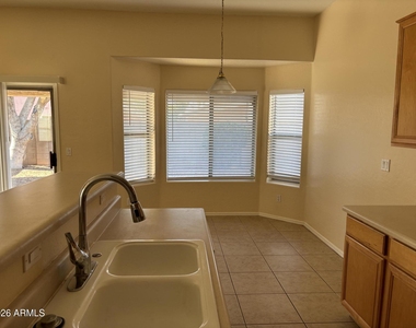 628 E Ranch Road - Photo Thumbnail 6