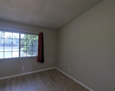860 N Mcqueen Road - Photo Thumbnail 14