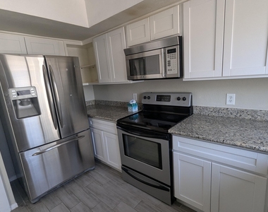 860 N Mcqueen Road - Photo Thumbnail 7