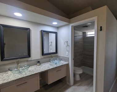 860 N Mcqueen Road - Photo Thumbnail 12