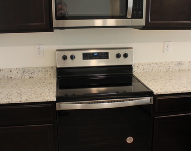 1552 E Inouye Drive - Photo Thumbnail 7