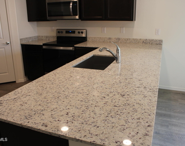 1552 E Inouye Drive - Photo Thumbnail 5