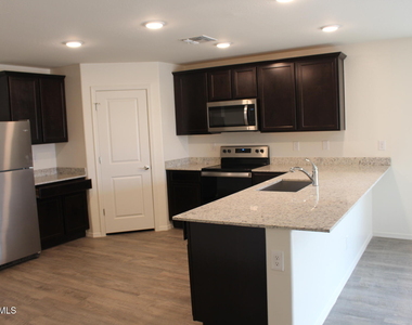 1552 E Inouye Drive - Photo Thumbnail 4
