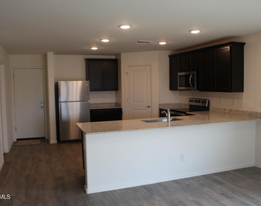 1552 E Inouye Drive - Photo Thumbnail 3