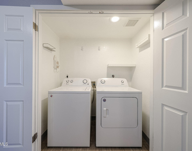 8787 E Mountain View Road - Photo Thumbnail 12