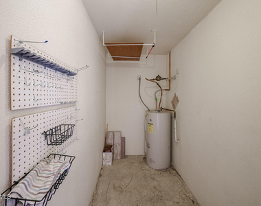 8787 E Mountain View Road - Photo Thumbnail 34