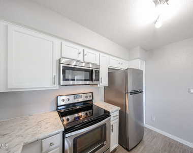 8787 E Mountain View Road - Photo Thumbnail 15
