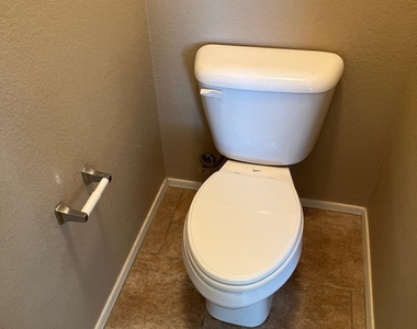 39203 N Carolina Avenue - Photo Thumbnail 16