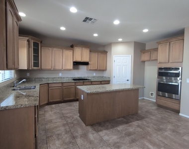 39203 N Carolina Avenue - Photo Thumbnail 6