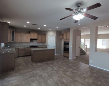 39203 N Carolina Avenue - Photo Thumbnail 9