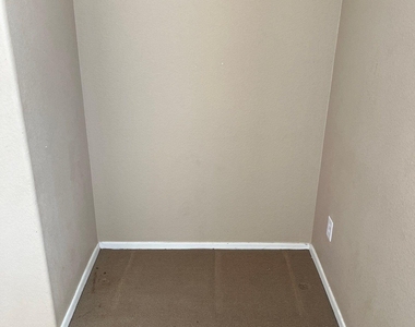 39203 N Carolina Avenue - Photo Thumbnail 22