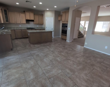 39203 N Carolina Avenue - Photo Thumbnail 10