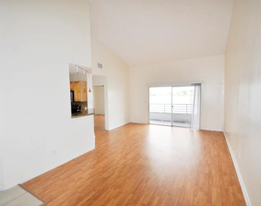 3409 Nw 44th Street - Photo Thumbnail 6