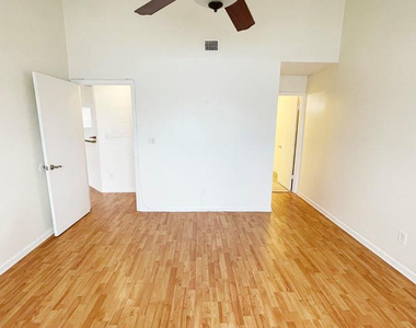 3409 Nw 44th Street - Photo Thumbnail 15