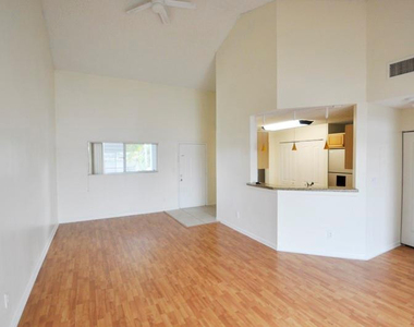 3409 Nw 44th Street - Photo Thumbnail 7