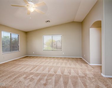 43395 W Wild Horse Trail - Photo Thumbnail 24