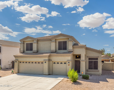 43395 W Wild Horse Trail - Photo Thumbnail 1