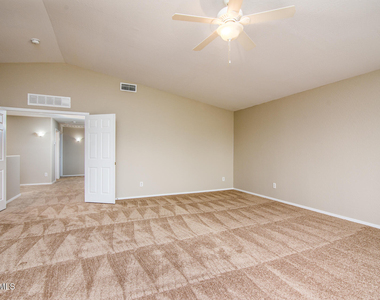 43395 W Wild Horse Trail - Photo Thumbnail 22