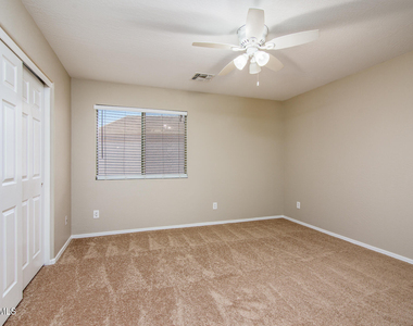 43395 W Wild Horse Trail - Photo Thumbnail 30