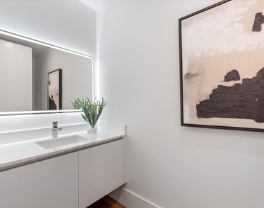 220 Lake Shore Drive - Photo Thumbnail 11
