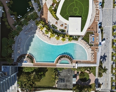 220 Lake Shore Drive - Photo Thumbnail 25