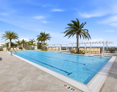 220 Lake Shore Drive - Photo Thumbnail 31