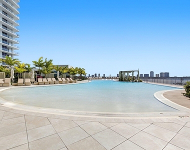 220 Lake Shore Drive - Photo Thumbnail 33