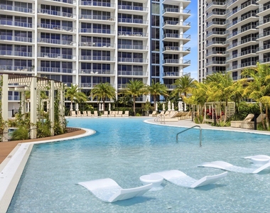 220 Lake Shore Drive - Photo Thumbnail 36