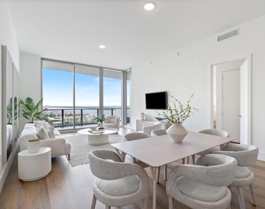 220 Lake Shore Drive - Photo Thumbnail 9
