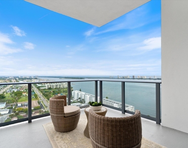 220 Lake Shore Drive - Photo Thumbnail 21
