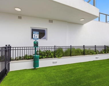 220 Lake Shore Drive - Photo Thumbnail 42