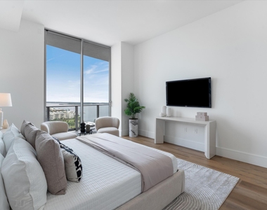 220 Lake Shore Drive - Photo Thumbnail 13