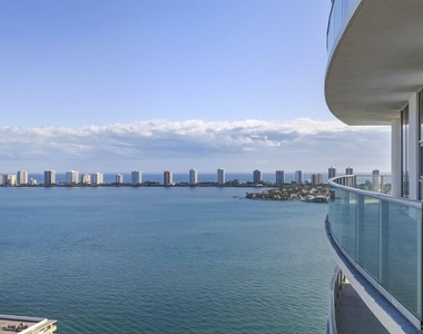 220 Lake Shore Drive - Photo Thumbnail 26