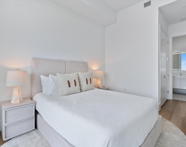 220 Lake Shore Drive - Photo Thumbnail 19