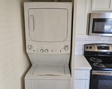 1330 E Highland Avenue - Photo Thumbnail 5