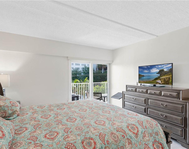 95 N Birch Road - Photo Thumbnail 12