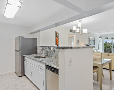 95 N Birch Road - Photo Thumbnail 18